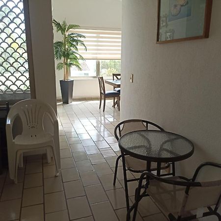 מנסניו Beautiful Apartment With Pool, Tennis Court מראה חיצוני תמונה