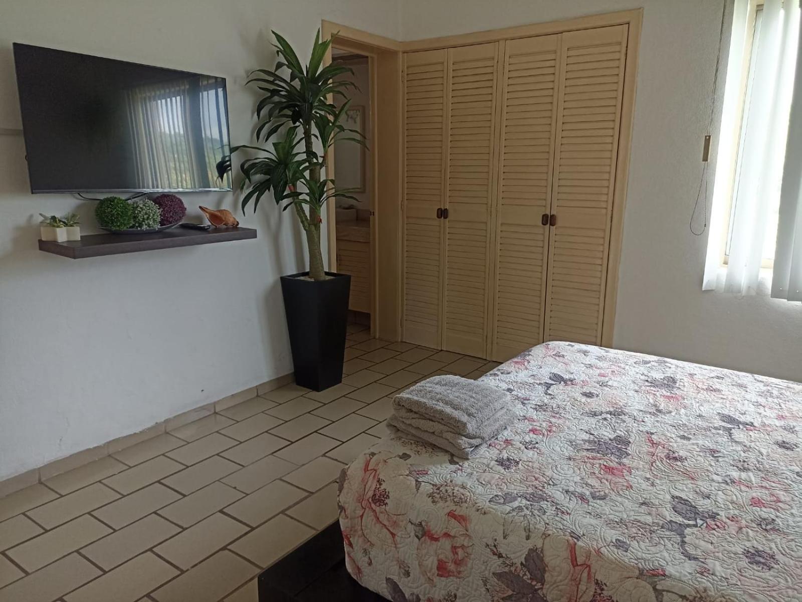 מנסניו Beautiful Apartment With Pool, Tennis Court מראה חיצוני תמונה